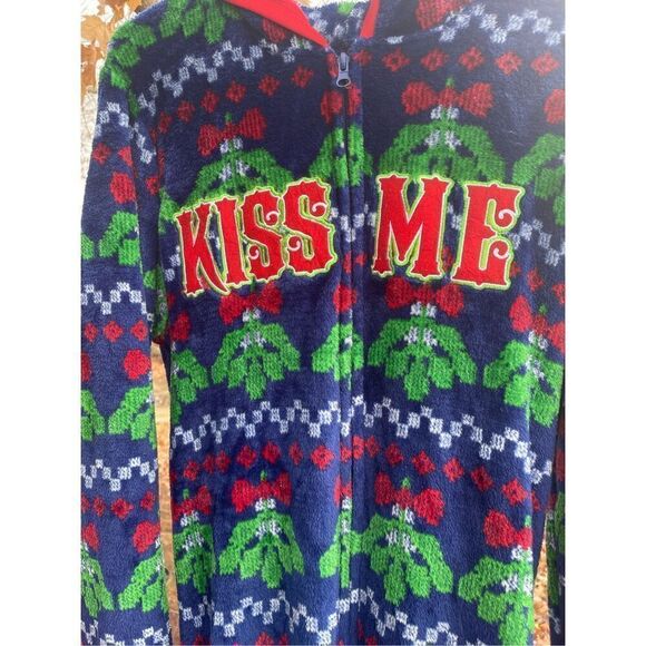 Christmas Blue Kiss Me Mistletoe Hohoho Union Suit Sleeper Adult Small - Picture 3 of 8